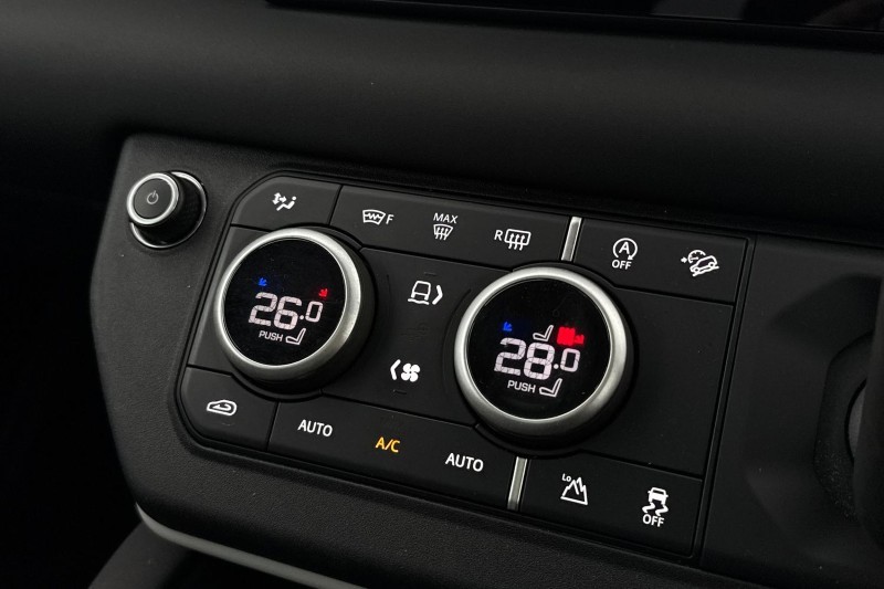 2023 (73) LAND ROVER DEFENDER 3.0 D250 SE 110 5dr Auto 5058574