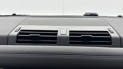 2023 (73) LAND ROVER DEFENDER 3.0 D250 SE 110 5dr Auto 5058558