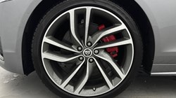 2024 (24) JAGUAR XF 2.0 P250 R-Dynamic HSE Black 4dr Auto 5005039