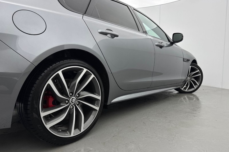 2024 (24) JAGUAR XF 2.0 P250 R-Dynamic HSE Black 4dr Auto 5005077