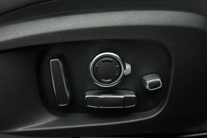 2024 (24) JAGUAR XF 2.0 P250 R-Dynamic HSE Black 4dr Auto 5005055