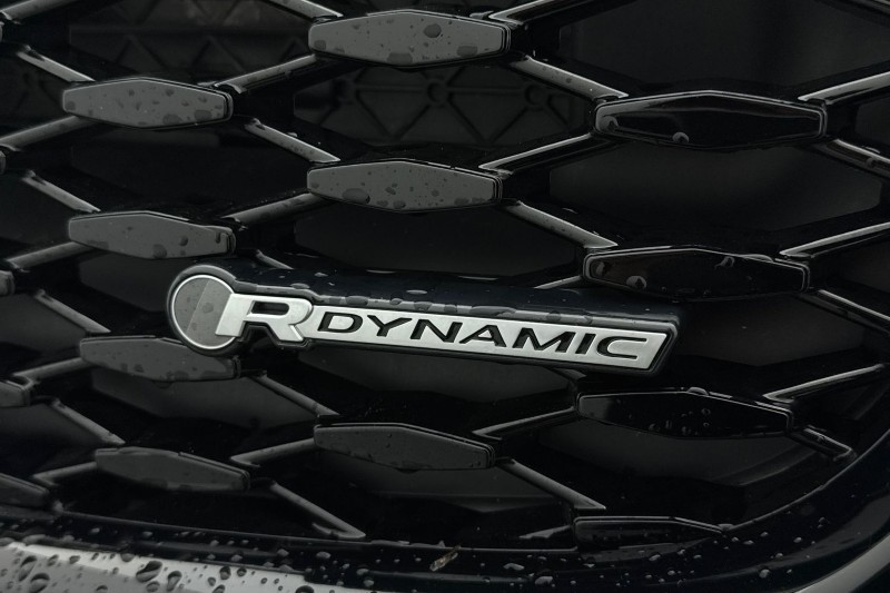 2024 (24) JAGUAR XF 2.0 P250 R-Dynamic HSE Black 4dr Auto 5005075