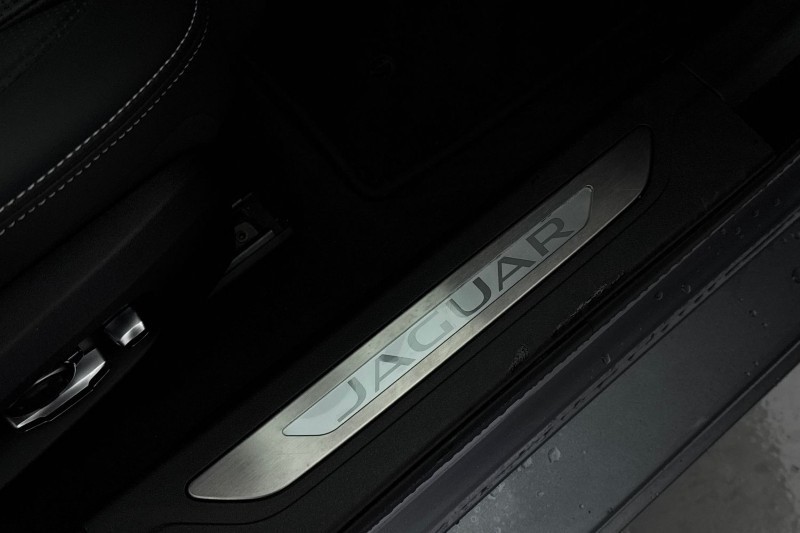 2024 (24) JAGUAR XF 2.0 P250 R-Dynamic HSE Black 4dr Auto 5005067