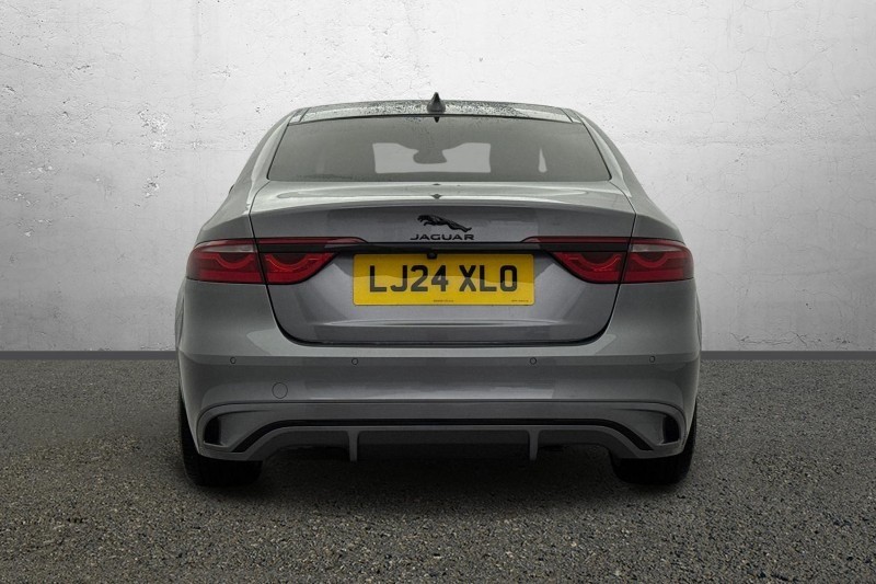 2024 (24) JAGUAR XF 2.0 P250 R-Dynamic HSE Black 4dr Auto 5005037