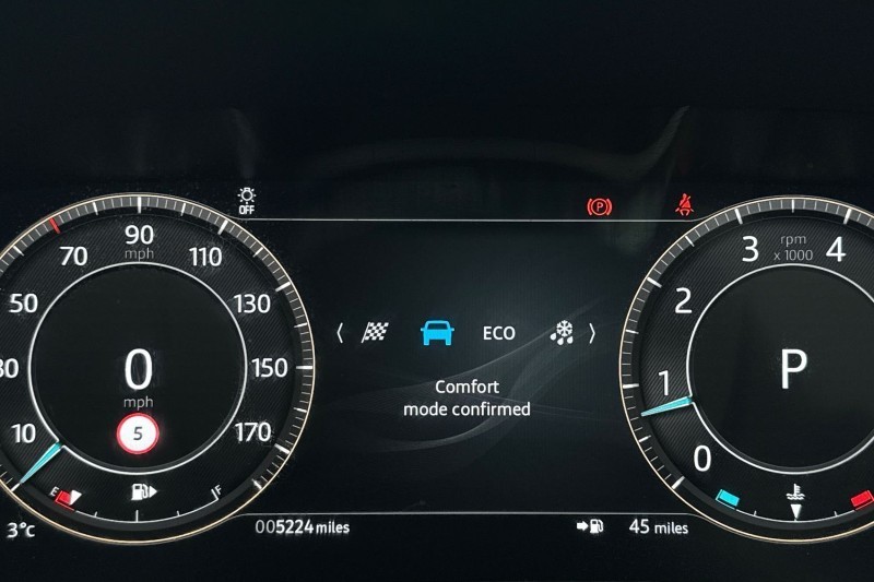 2024 (24) JAGUAR XF 2.0 P250 R-Dynamic HSE Black 4dr Auto 5005063