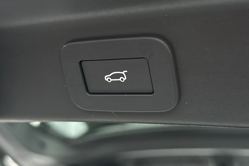 2023 (72) JAGUAR F-PACE 2.0 P250 R-Dynamic S 5dr Auto AWD 5008289