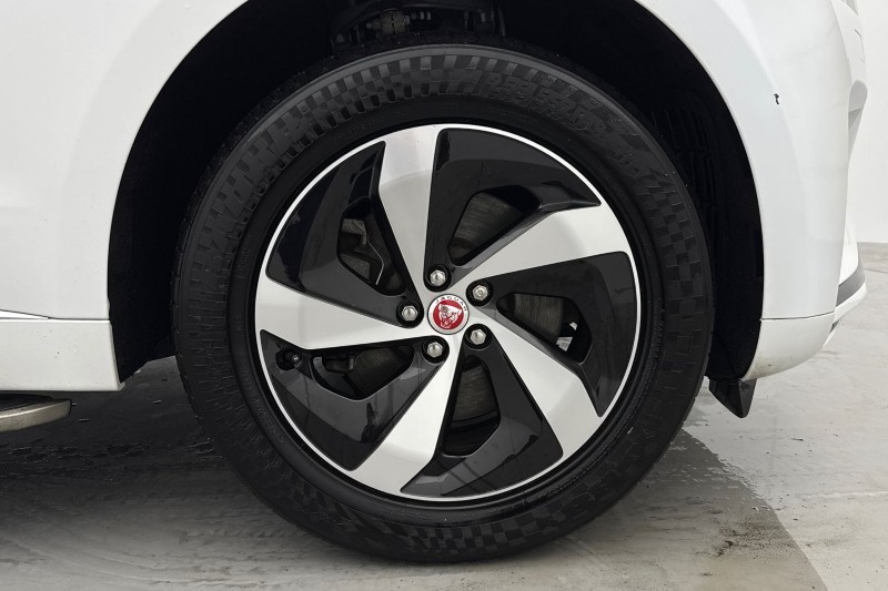 2023 (72) JAGUAR F-PACE 2.0 P250 R-Dynamic S 5dr Auto AWD 5008259