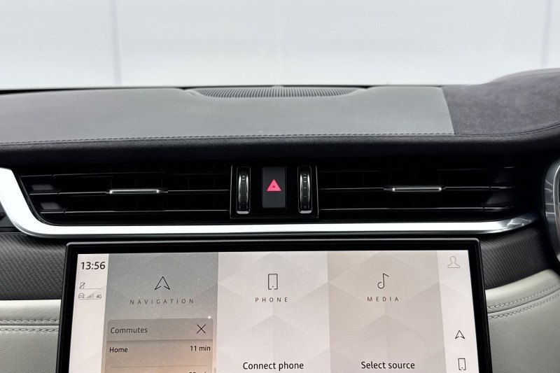 2023 (23) JAGUAR F-PACE 5.0 V8 550 SVR 5dr Auto AWD 4993451