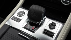 2023 (23) JAGUAR F-PACE 5.0 V8 550 SVR 5dr Auto AWD 4993430