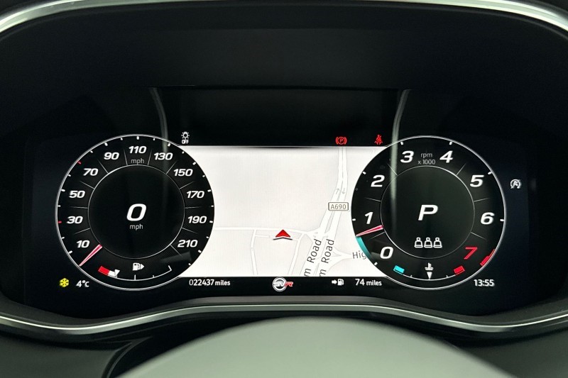 2023 (23) JAGUAR F-PACE 5.0 V8 550 SVR 5dr Auto AWD 4993433