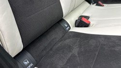 2023 (23) JAGUAR F-PACE 5.0 V8 550 SVR 5dr Auto AWD 4993452