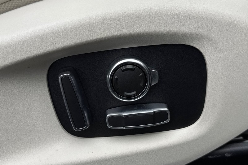 2023 (23) JAGUAR F-PACE 5.0 V8 550 SVR 5dr Auto AWD 4993441