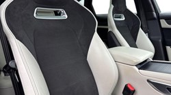 2023 (23) JAGUAR F-PACE 5.0 V8 550 SVR 5dr Auto AWD 4993443