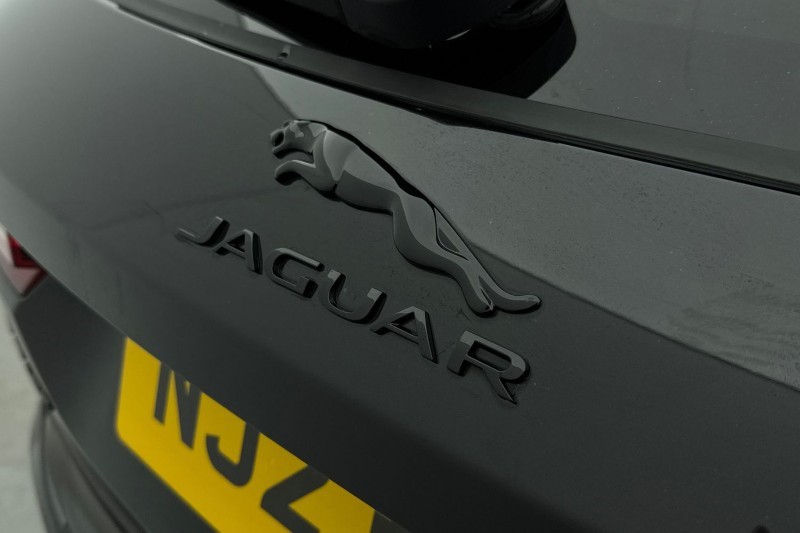 2023 (23) JAGUAR F-PACE 5.0 V8 550 SVR 5dr Auto AWD 4993459