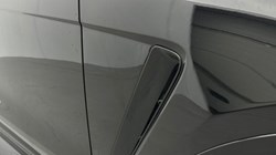 2023 (23) JAGUAR F-PACE 5.0 V8 550 SVR 5dr Auto AWD 4993437