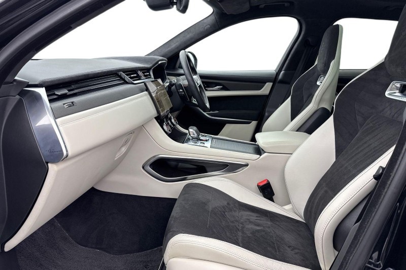 2023 (23) JAGUAR F-PACE 5.0 V8 550 SVR 5dr Auto AWD 4993420