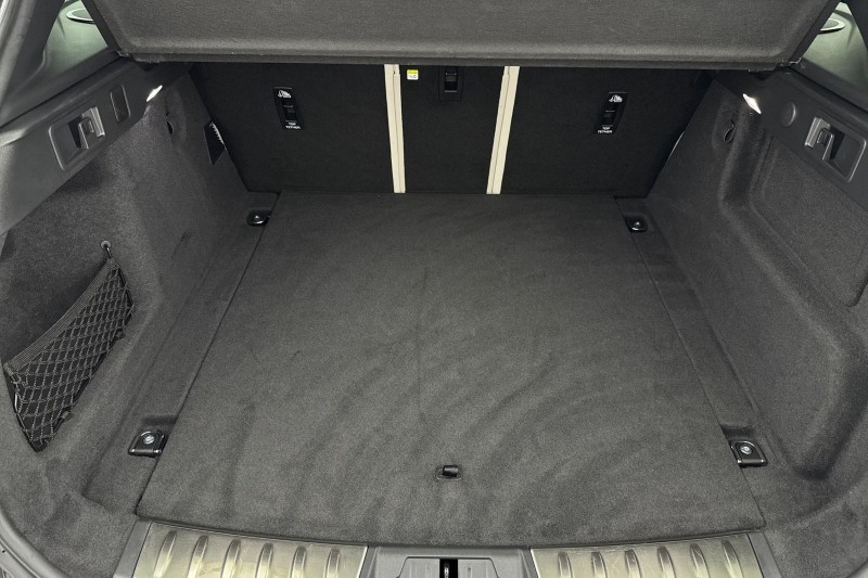 2023 (23) JAGUAR F-PACE 5.0 V8 550 SVR 5dr Auto AWD 4993427