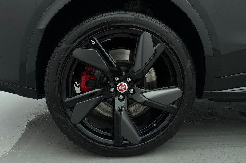 2023 (23) JAGUAR F-PACE 5.0 V8 550 SVR 5dr Auto AWD 4993425