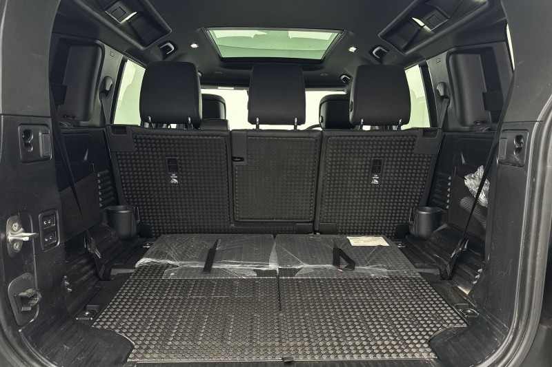 2023 (23) LAND ROVER DEFENDER 3.0 D250 X-Dynamic HSE 110 5dr Auto [7 Seat] 5019356