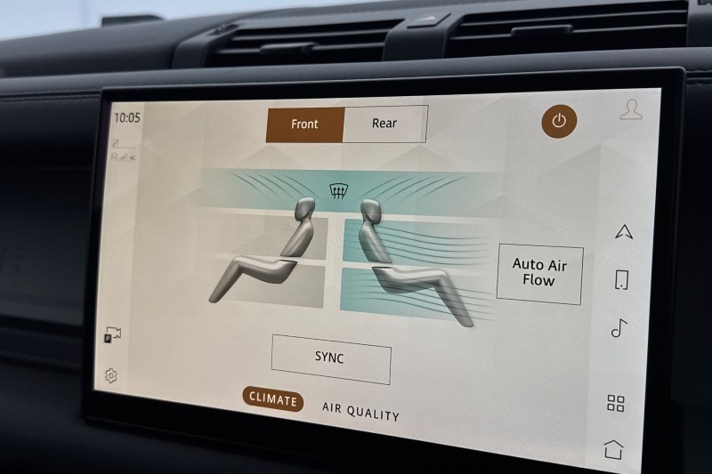 2023 (23) LAND ROVER DEFENDER 3.0 D250 X-Dynamic HSE 110 5dr Auto [7 Seat] 5019377