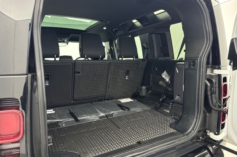 2023 (23) LAND ROVER DEFENDER 3.0 D250 X-Dynamic HSE 110 5dr Auto [7 Seat] 5019381