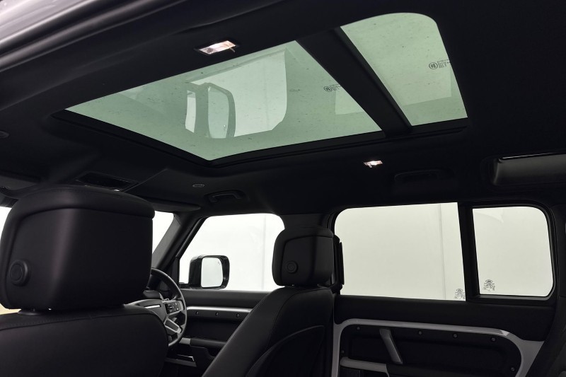 2023 (23) LAND ROVER DEFENDER 3.0 D250 X-Dynamic HSE 110 5dr Auto [7 Seat] 5019367