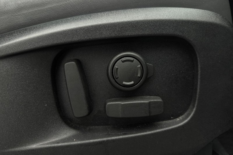 2023 (23) LAND ROVER DEFENDER 3.0 D250 X-Dynamic HSE 110 5dr Auto [7 Seat] 5019370