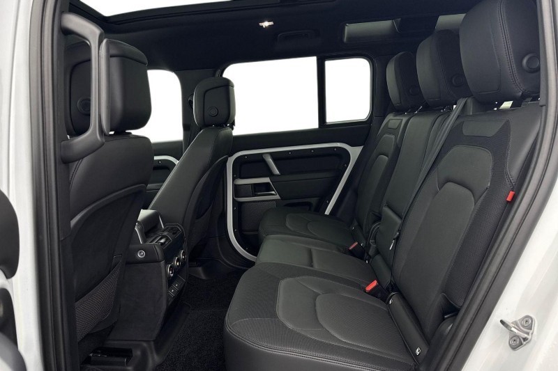 2023 (23) LAND ROVER DEFENDER 3.0 D250 X-Dynamic HSE 110 5dr Auto [7 Seat] 5019350