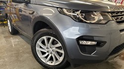 2019 (19) LAND ROVER DISCOVERY SPORT 2.0 TD4 180 SE Tech 5dr Auto 5050268