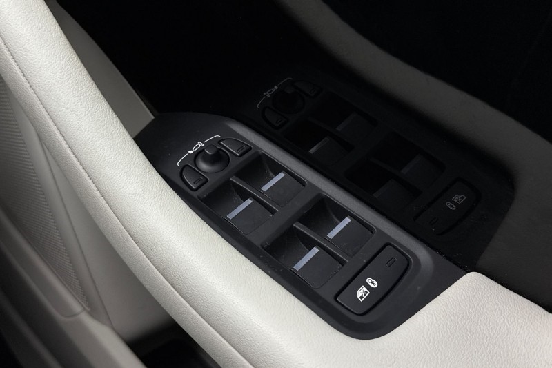 2021 (71) JAGUAR I-PACE 294kW EV400 Black 90kWh 5dr Auto [11kW Charger] 5033696