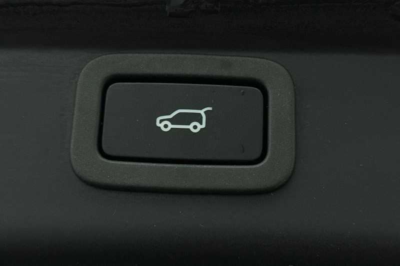 2021 (71) JAGUAR I-PACE 294kW EV400 Black 90kWh 5dr Auto [11kW Charger] 5033712