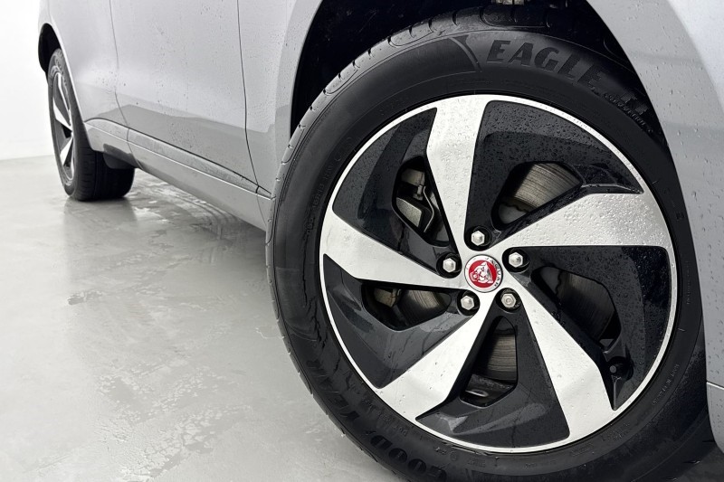 2023 (72) JAGUAR F-PACE 2.0 P400e R-Dynamic SE 5dr Auto AWD 5033152