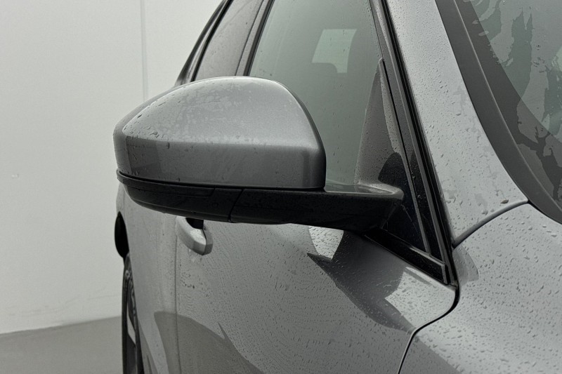 2023 (72) JAGUAR F-PACE 2.0 P400e R-Dynamic SE 5dr Auto AWD 5033158