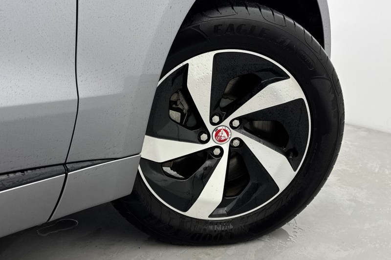 2023 (72) JAGUAR F-PACE 2.0 P400e R-Dynamic SE 5dr Auto AWD 5033157