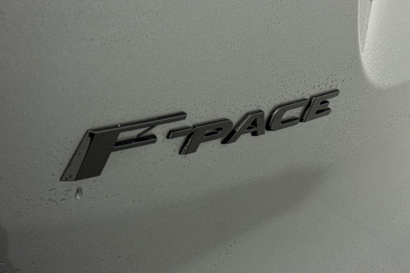 2023 (72) JAGUAR F-PACE 2.0 P400e R-Dynamic SE 5dr Auto AWD 5033154