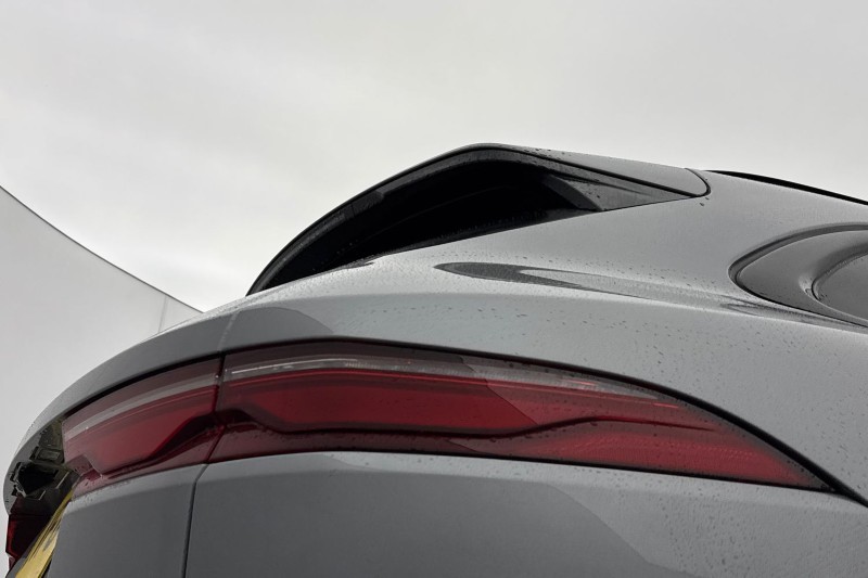 2023 (72) JAGUAR F-PACE 2.0 P400e R-Dynamic SE 5dr Auto AWD 5033155