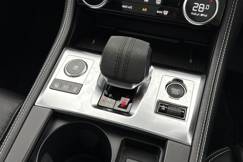 2023 (72) JAGUAR F-PACE 2.0 P400e R-Dynamic SE 5dr Auto AWD 5033124