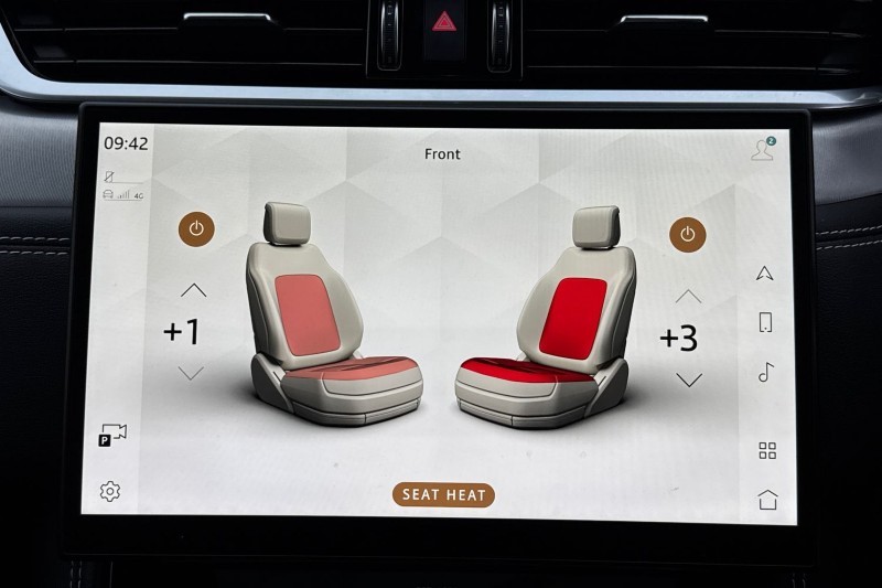 2023 (72) JAGUAR F-PACE 2.0 P400e R-Dynamic SE 5dr Auto AWD 5033144