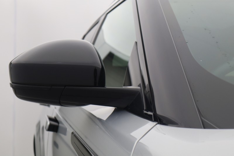 2023 (72) LAND ROVER RANGE ROVER VELAR 2.0 P400e R-Dynamic HSE 5dr Auto 5120771