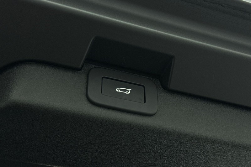 2025 (25) LAND ROVER DISCOVERY 3.0 D350 Metropolitan Edition 5dr Auto 5031816