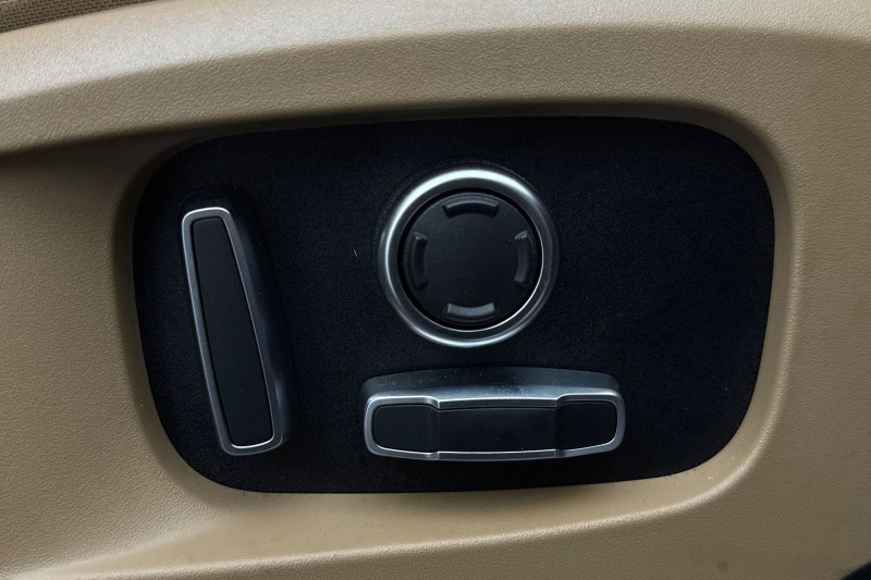 2022 (22) JAGUAR F-PACE 2.0 D200 S 5dr Auto AWD 5037790