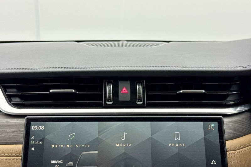 2022 (22) JAGUAR F-PACE 2.0 D200 S 5dr Auto AWD 5037799