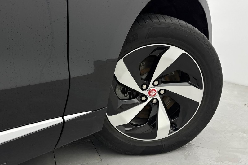 2022 (22) JAGUAR F-PACE 2.0 D200 S 5dr Auto AWD 5037811