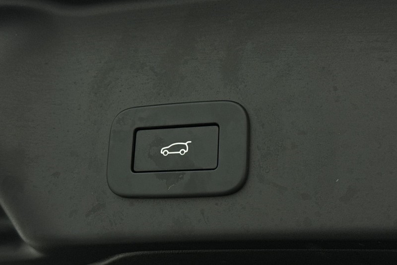 2023 (72) LAND ROVER RANGE ROVER EVOQUE 1.5 P300e R-Dynamic SE 5dr Auto 5033989