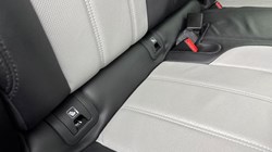 2023 (72) LAND ROVER RANGE ROVER EVOQUE 1.5 P300e R-Dynamic SE 5dr Auto 5033987