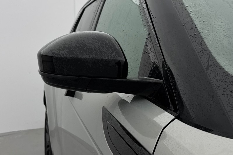 2023 (72) LAND ROVER RANGE ROVER EVOQUE 1.5 P300e R-Dynamic SE 5dr Auto 5033999