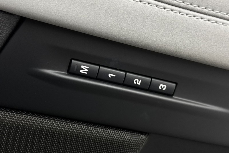 2023 (72) LAND ROVER RANGE ROVER EVOQUE 1.5 P300e R-Dynamic SE 5dr Auto 5034002