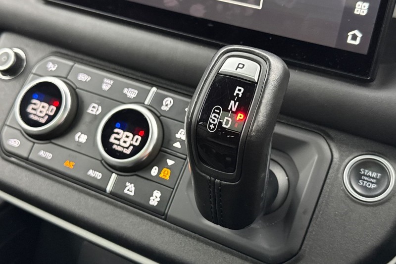 2021 (21) LAND ROVER DEFENDER 3.0 D250 X-Dynamic HSE 110 5dr Auto [7 Seat] 5035835