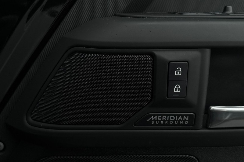 2024 (74) LAND ROVER DEFENDER 3.0 D250 X-Dynamic HSE 90 3dr Auto 5030303