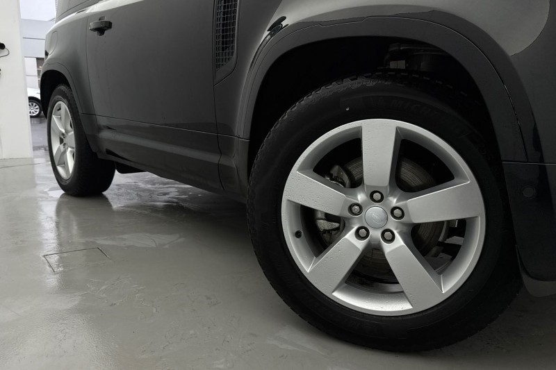 2024 (74) LAND ROVER DEFENDER 3.0 D250 X-Dynamic HSE 90 3dr Auto 5030293